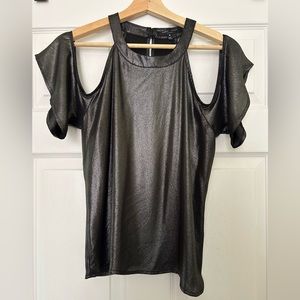 Romeo + Juliet Couture Cold Shoulder Top